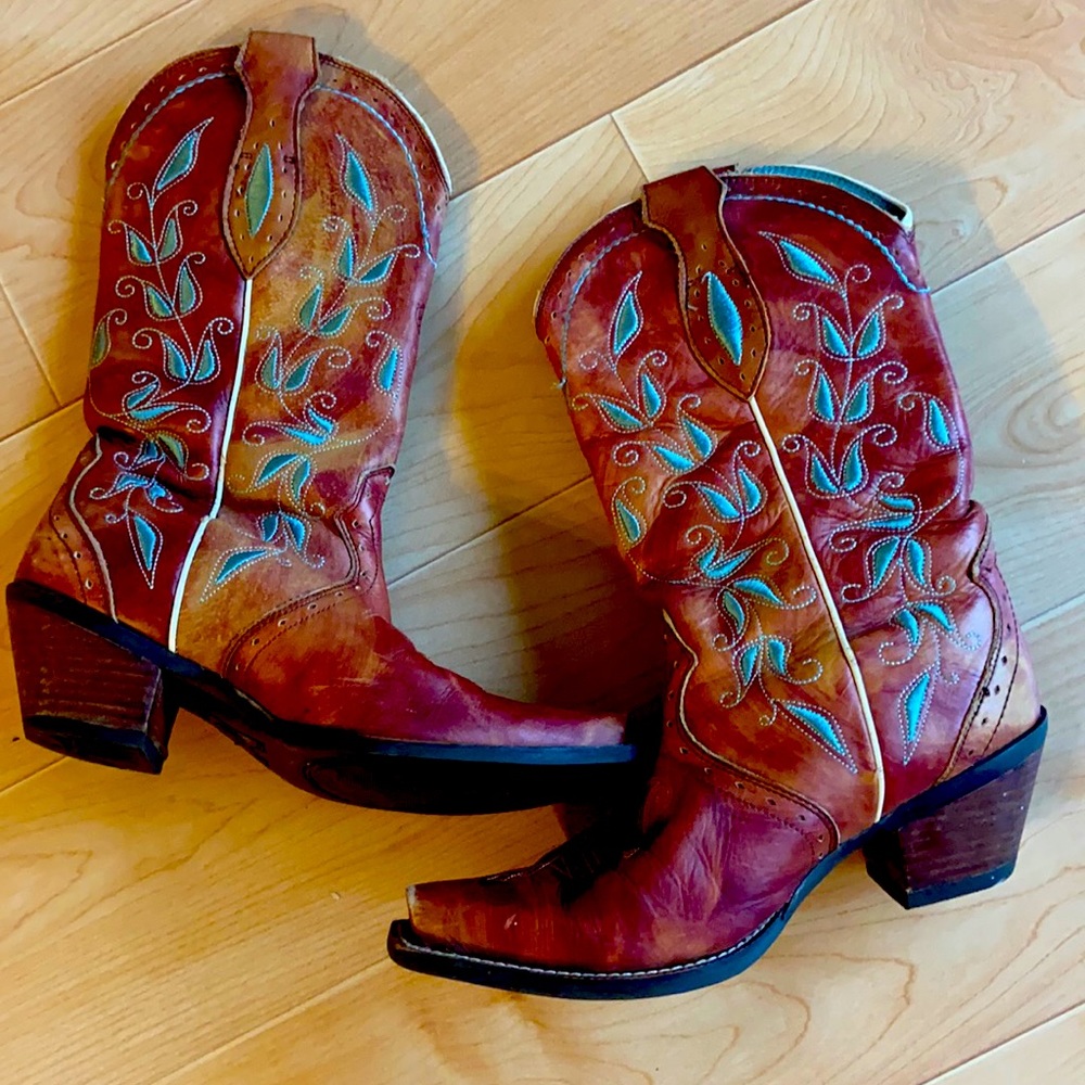 Ariat Cowgirl Boots